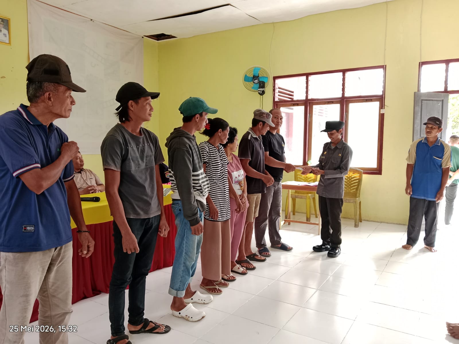 Penyaluran Bantuan Beras dan BLT Bagian 1